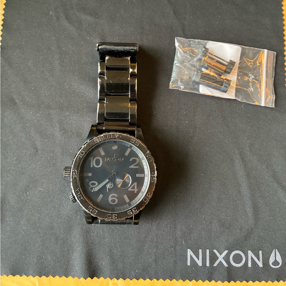 Nixon Black 51-30 Tide Watch with extra links